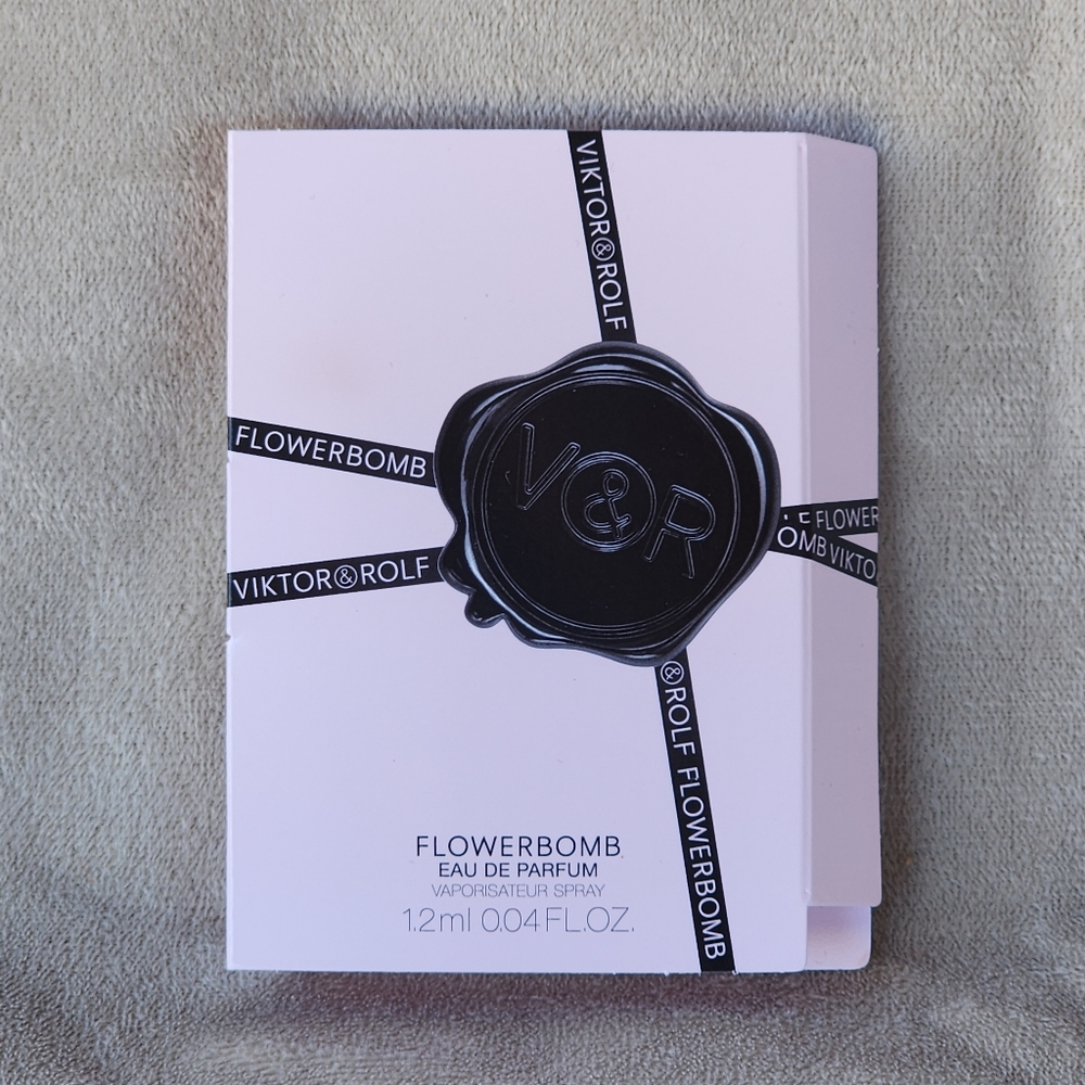 VIKTOR & ROLF Flowerbomb Sample Size 1.2mL